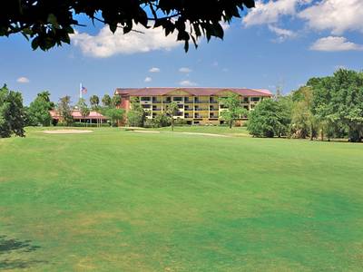 Quality Inn & Suites Golf Resort