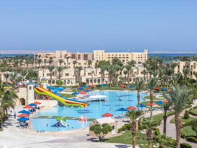 Royal Lagoons Aqua Park Resort & Spa 