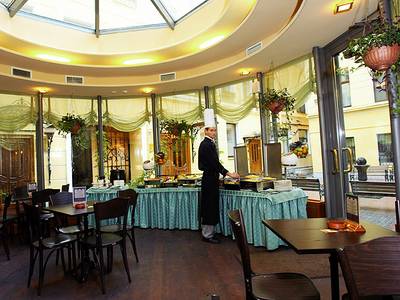 Helvetia Deluxe Hotel