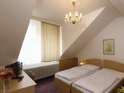 EA Hotel Esplanade I