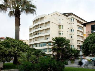 Sina Astor Viareggio