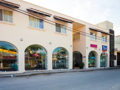 Hotel Nina & Beach Club 