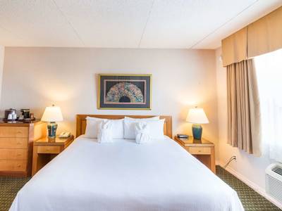 Airlane Hotel & Conference Centre