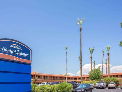 Howard Johnson Airport Downtown