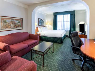 La Quinta Inn & Suites Madison - American Center