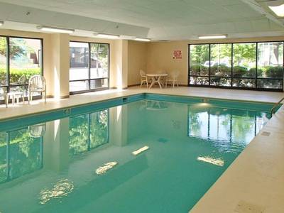 Quality Inn & Suites University