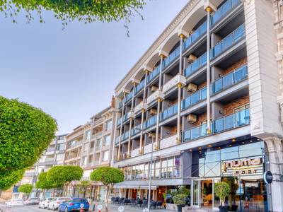 Quattro City Seaport Hotel