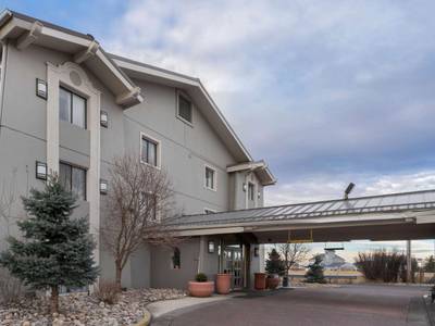 La Quinta Inn & Suites