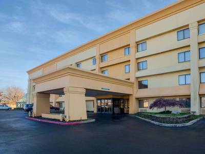 La Quinta Inn & Suites Springdale