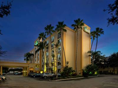 La Quinta Inn & Suites West Palm Beach Airport