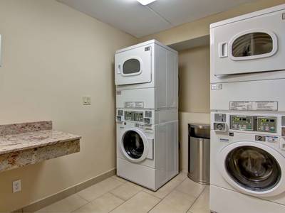 Best Western Plus Toronto North York Hotel & Suites