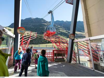 Glacier Hotel Grawand