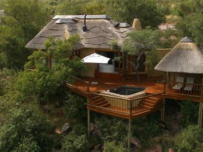 Clifftop Exclusive Safari Hideaway