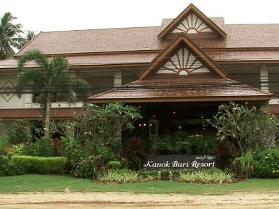 Kanok Buri Resort