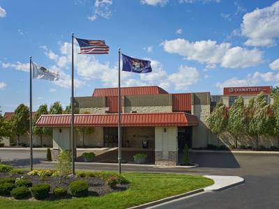 DoubleTree by Hilton Hotel Detroit - Dearborn (Foto)