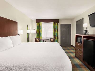 Ramada San Antonio Sea World Area