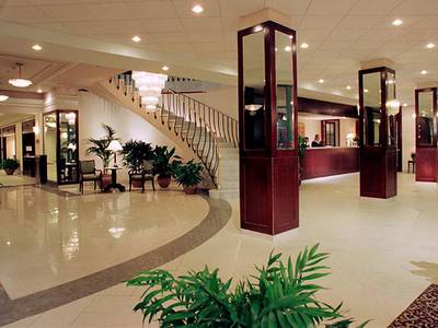 Crowne Plaza Montreal Airport