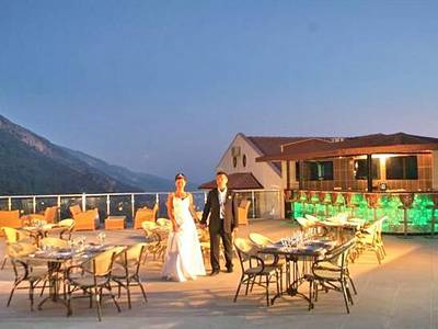 Golden Life Heights Deluxe Suite 