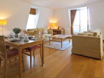 The Kings Wardrobe by BridgeStreet