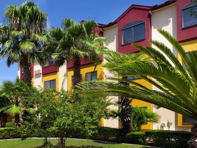 Best Western Alamo Suites