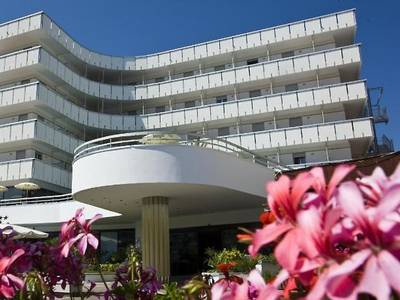 Waldorf Palace (Foto)