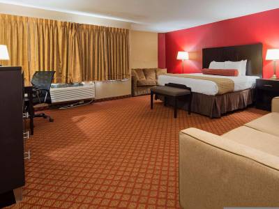 Broadway Inn & Suites