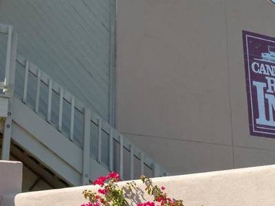 Cannery Row Inn