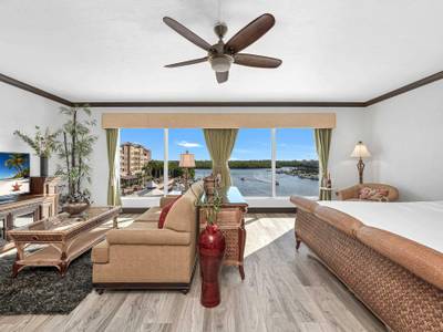 Bayfront Inn 5th Ave