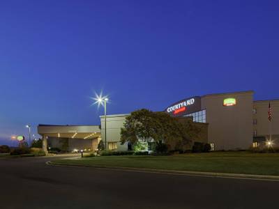 Courtyard Columbus West