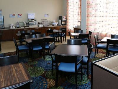 Holiday Inn Express & Suites Auburn - University Area