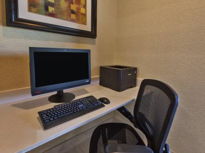 Holiday Inn Express & Suites Benton Harbor