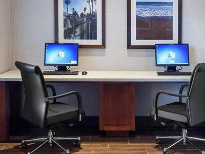 Holiday Inn Express & Suites Carpinteria