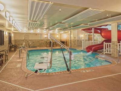 Holiday Inn Express & Suites Chanhassen