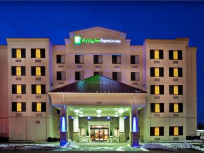Holiday Inn Express & Suites Coralville