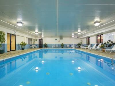 Holiday Inn Express & Suites Columbus Airport