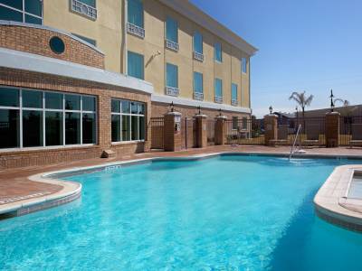 Holiday Inn Express & Suites Pearland