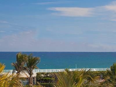 Holiday Inn Express North Palm Beach Oceanview