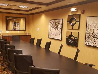 Holiday Inn Express & Suites Paducah West