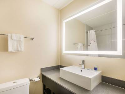 Days Inn & Suites Smyrna