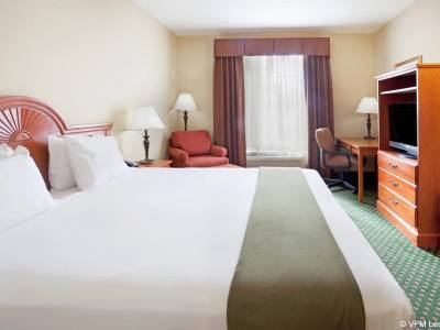 Holiday Inn Express Windsor Sonoma Wine County
