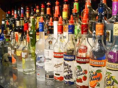 Lamie's Inn & Old Salt Restaurant