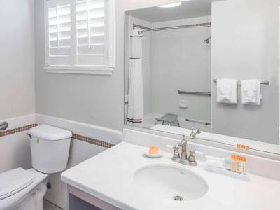 Lions Gate Hotel - a Lexington Legacy Hotel