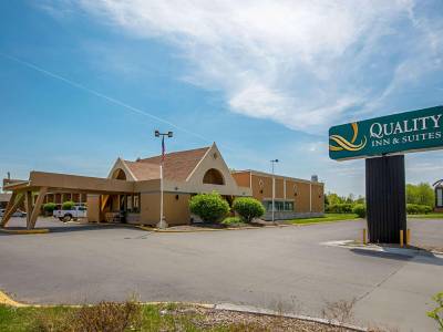 Quality Inn & Suites Metro