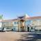 Rodeway Inn & Suites