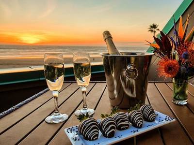 SeaVenture Beach Hotel & Restaurant