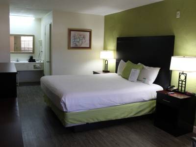 Western Inn Old Town