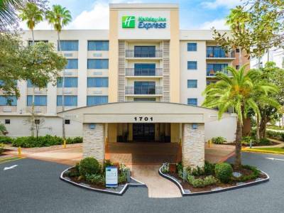 Holiday Inn Express & Suites Ft. Lauderdale-Plantation