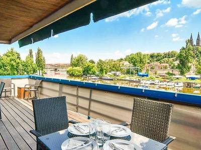Prague River Hotel