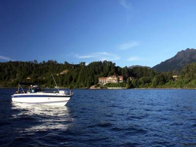 Correntoso Lake & River