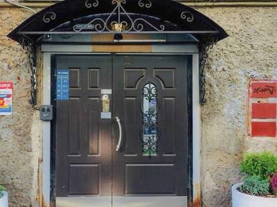 Pio Bed & Breakfast on Mokhovaya 39